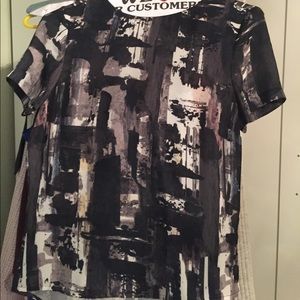 H&M Abstract design short sleeve blouse